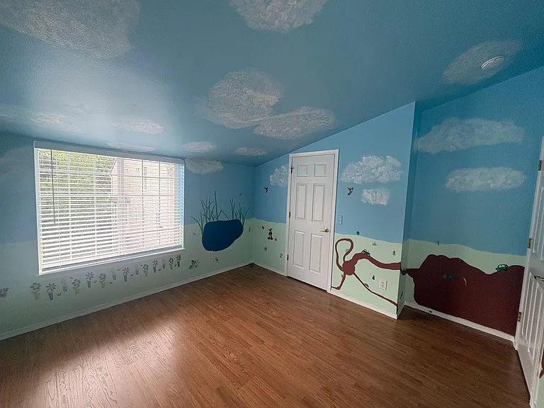 12549 Roosevelt Way NE #4 — Photo 27