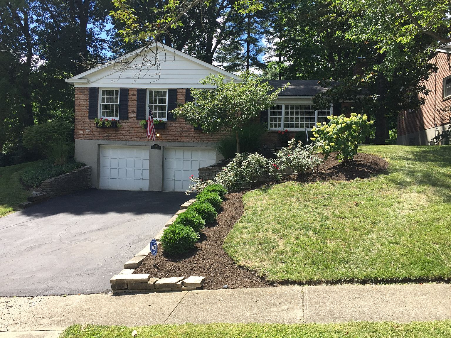 407 Heatherhill Ln Cincinnati Oh 45206 Zillow