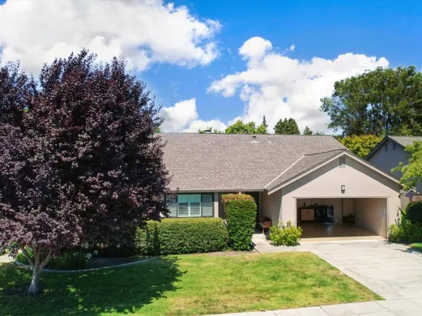 1379 Kentfield Ave, Redwood City, CA 94061