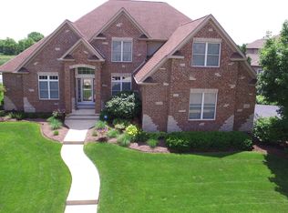 704 Cameron St, Sycamore, IL 60178