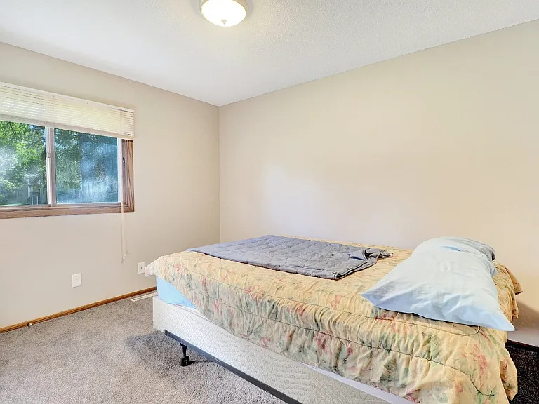 8240 Sunnyside Rd — Photo 10