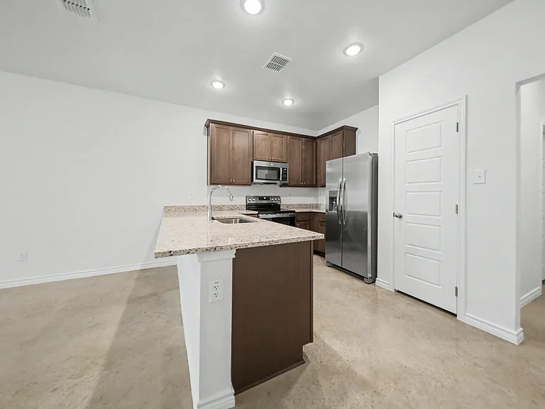 3802 American Elm Dr, Killeen — Photo 9