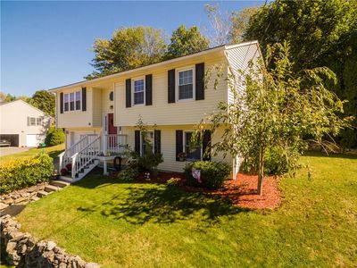 68 Arland Ct, Woonsocket, RI, 02895