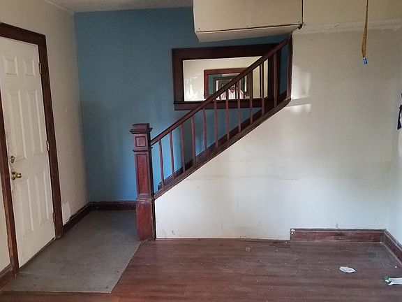 5th image of 180 Benfield Ave