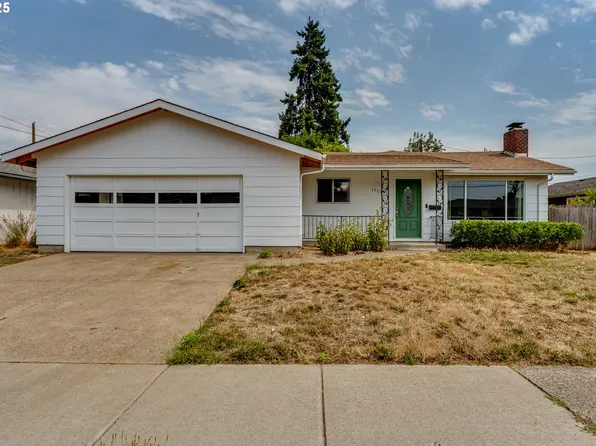 1753 10th St, Springfield, OR 97477