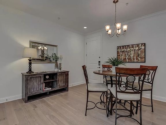 3rd image of 2585 El Camino Real APT 203
