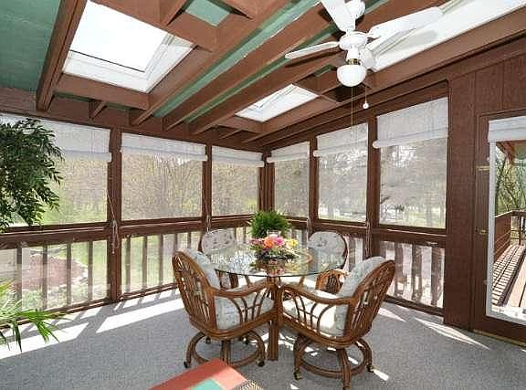 3rd image of 539 Tamarack Dr W