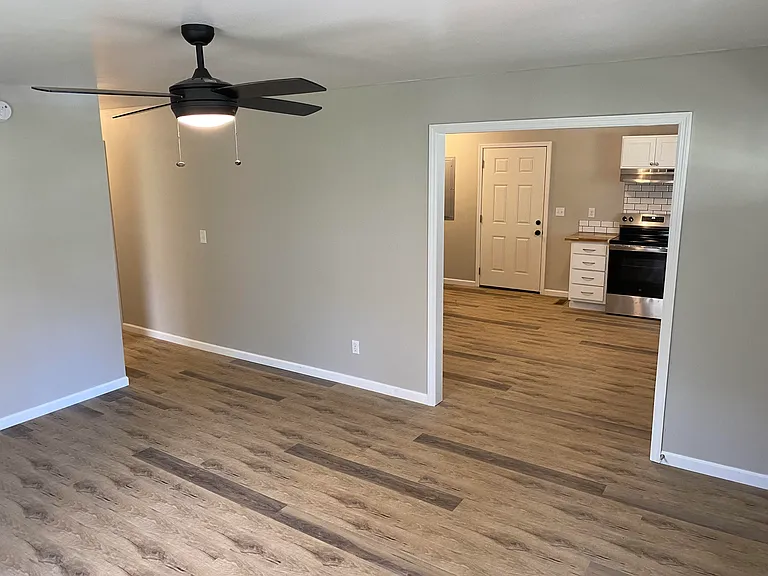 705 Bullrun Rd — Photo 3