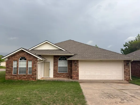912 Cavecreek St, Norman, OK 73071