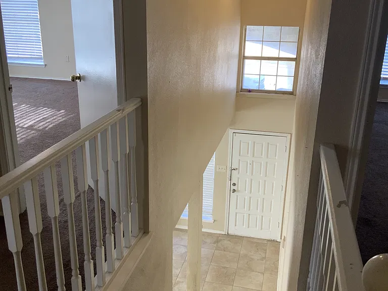 705 Little Fox Ln — Photo 7