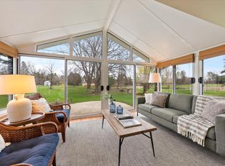 1528 W Homestead Trl, Mequon, WI 53092