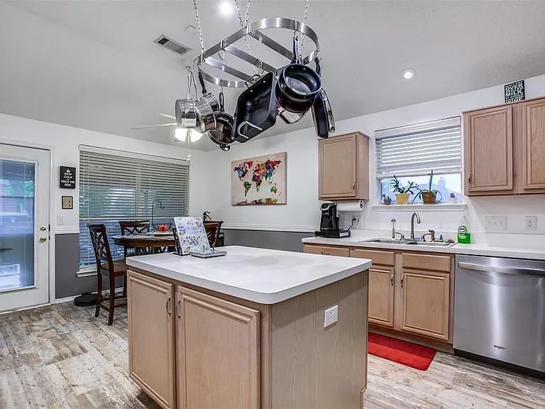 1309 Aspen Ln — Photo 7