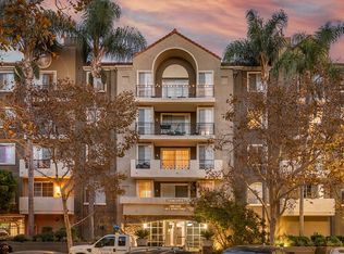Essex Properties at Miracle Mile, Los Angeles, CA 90036