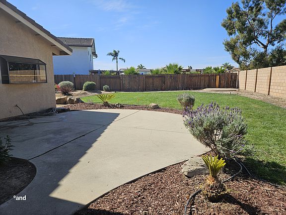 3rd image of 521 Calle Grande Cir