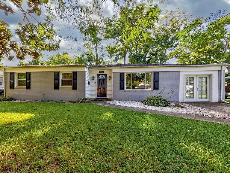 413 Catalina Ave — Photo 19