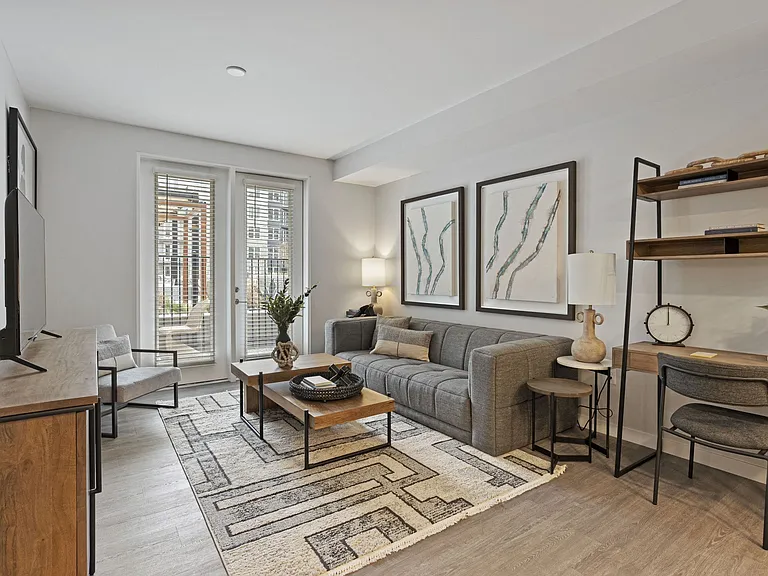 Spacious living room