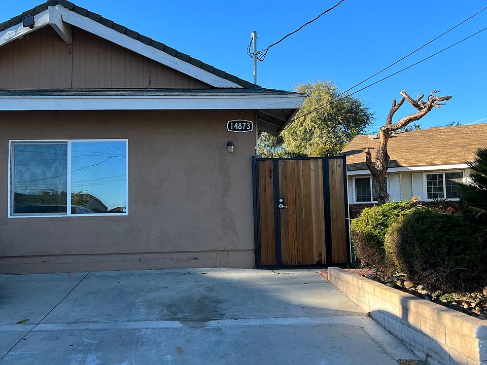 1st image of 14875 La Valle St