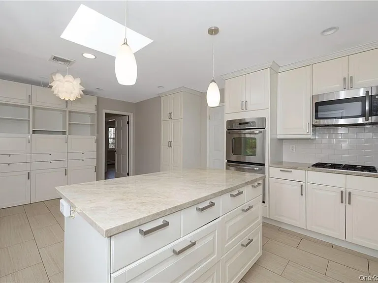 3 Lea Pl — Photo 8