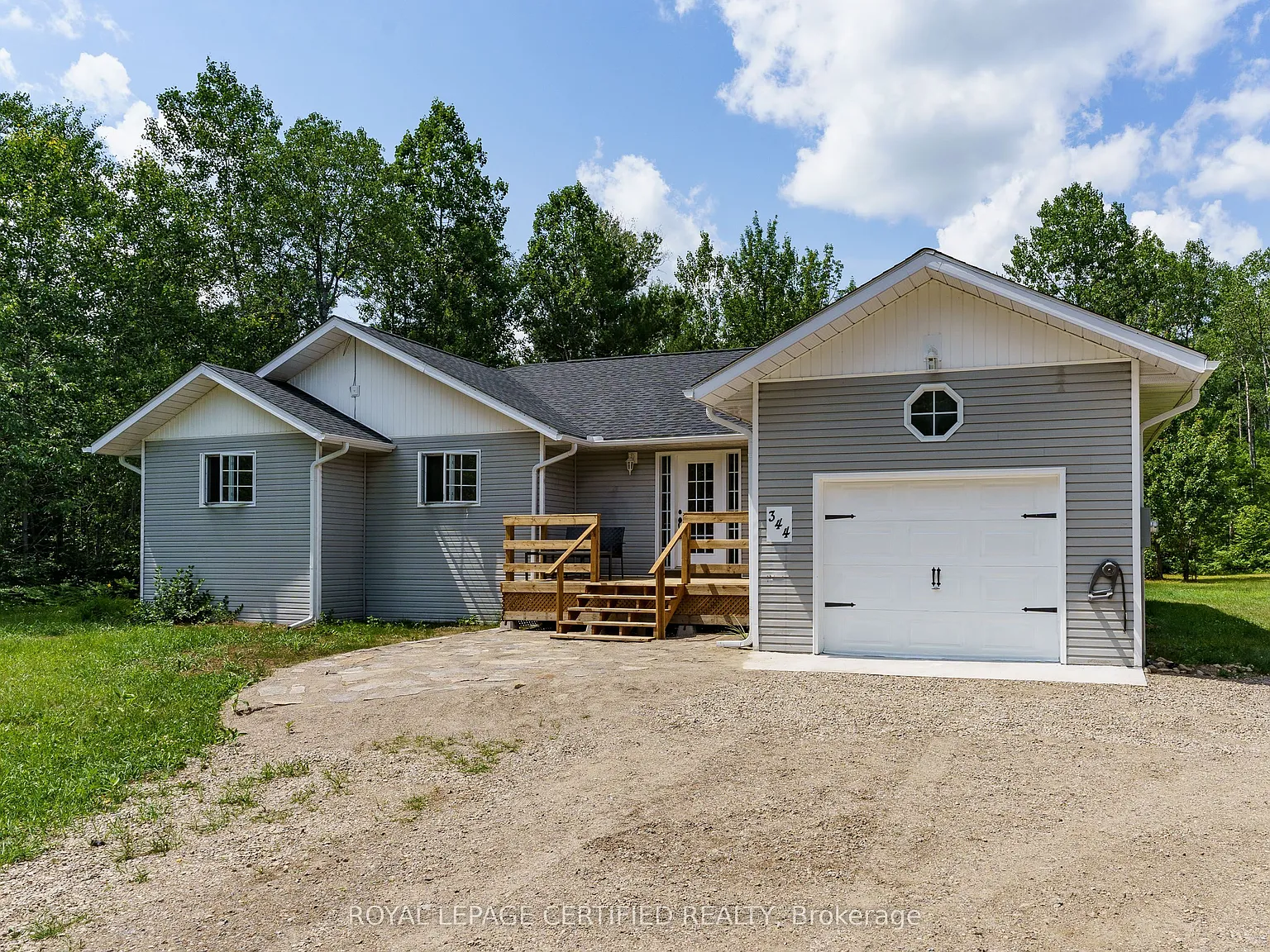6 bed, $3,800 — Photo 1