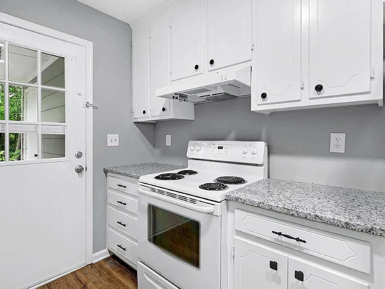 928 Jason Ct — Photo 11