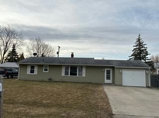2785 Sarah Ct, Bay City, MI 48708