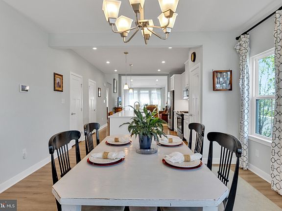 4th image of 18012 Seaview Ln