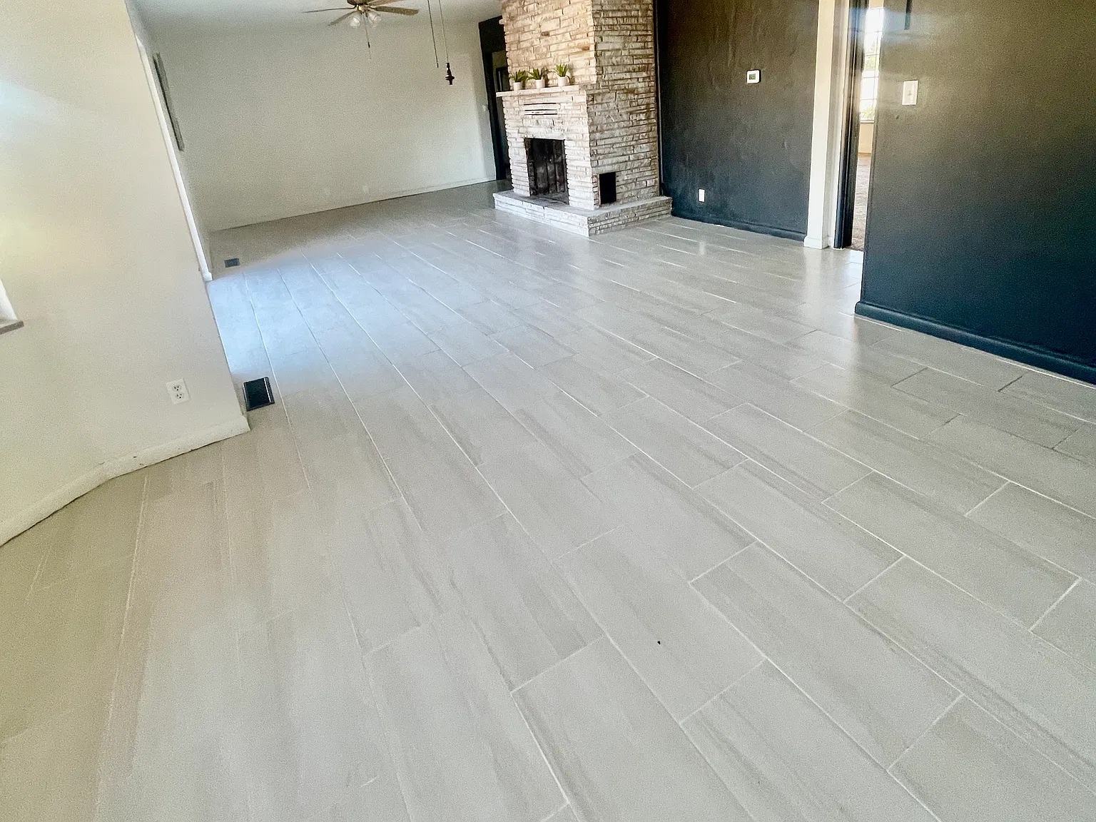 3 bed, 2393 sqft, $2,000 — Photo 3