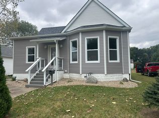1116 W 6th St, Staunton, IL 62088