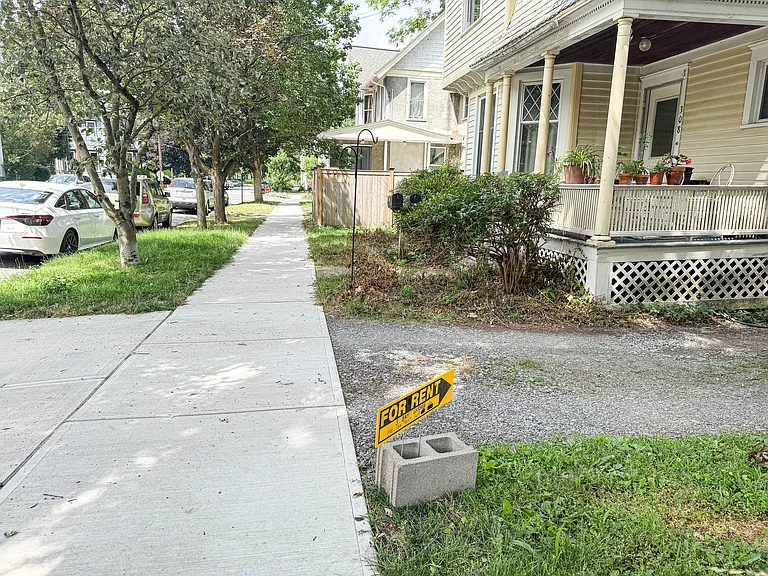 310 Farm St — Photo 12