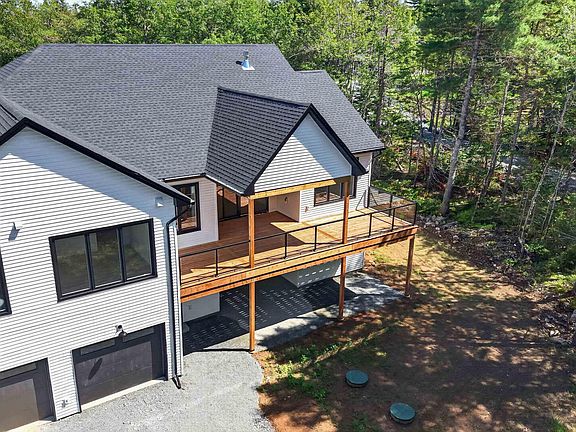 4th image of 524 & 526 Perrin Dr