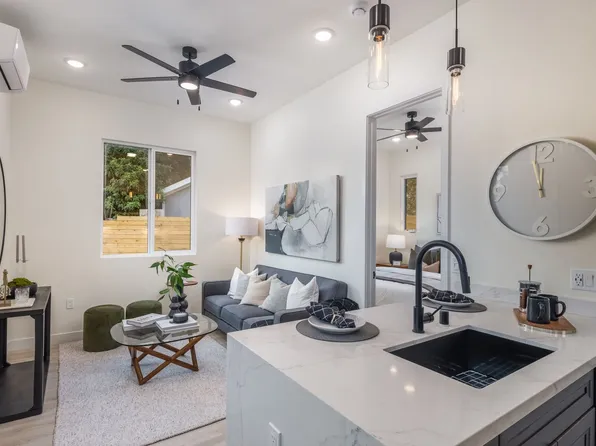 4678 Firestone St Unit 302, San Diego, CA 92117