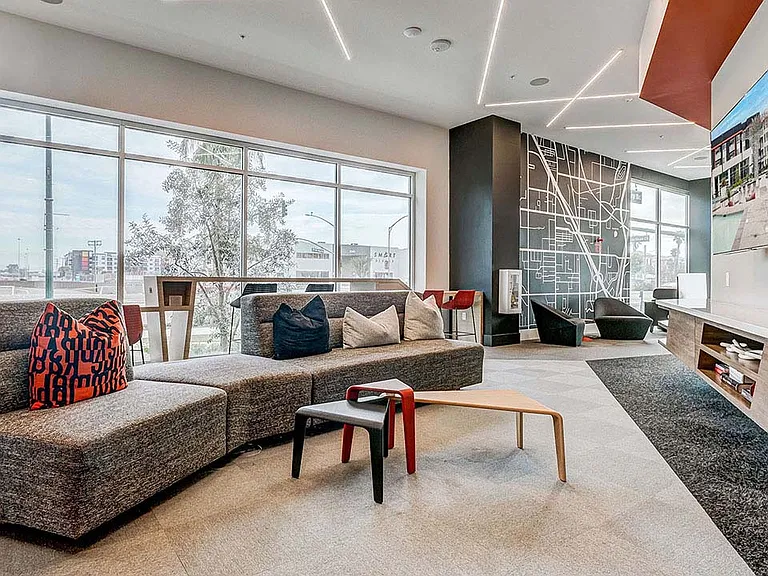 Griffis Platinum Triangle business center with TV.