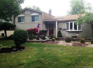 146 Lyrae Dr, Getzville, NY 14068