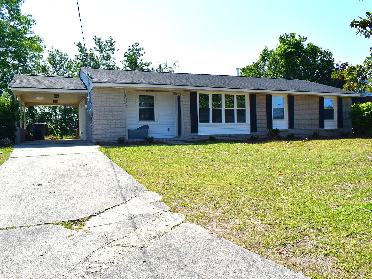 3 bed, 2.0 bath, 1269 sqft, $1,695 — Photo 3