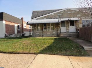 8371 Langdon St, Philadelphia, PA 19152