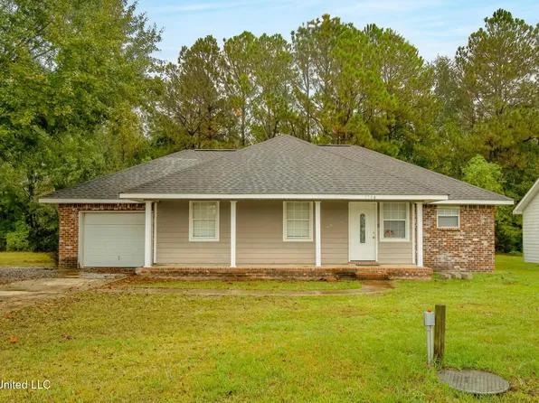 3506 2nd St, Moss Point, MS 39563