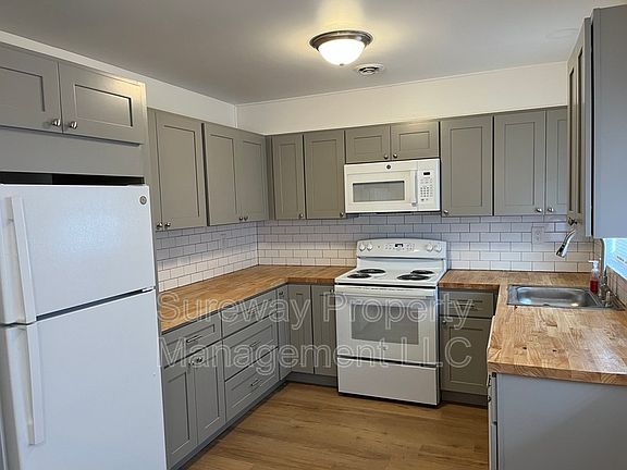 2nd image of 134A Buckingham Dr