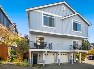 3043 59th Avenue SW #B, Seattle, WA 98116