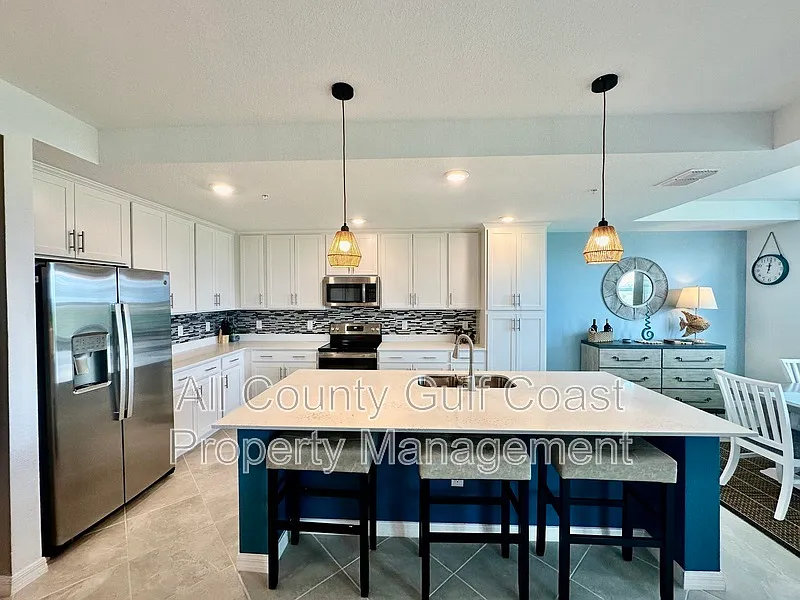 Building Photo - 12240 Wellen Golf St #206