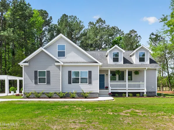 451 Governors Road SE, Winnabow, NC 28479