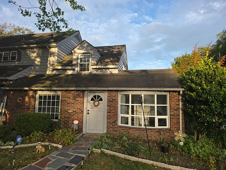 Saint Georges Ave — Photo 1