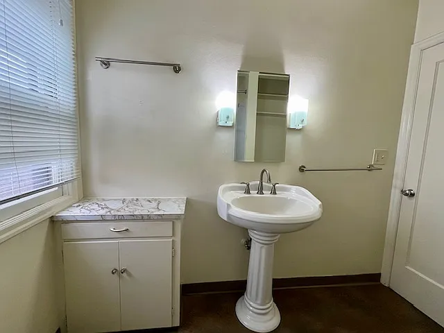 610 Washington St #2 — Photo 6