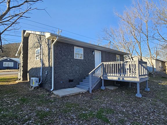 4th image of 1317 S Cedar Ave