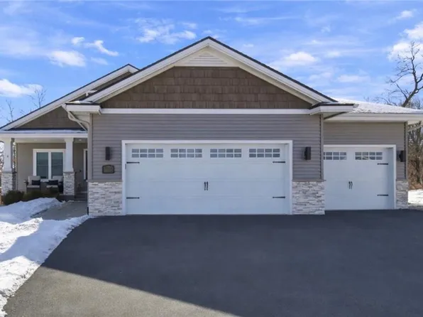 4615 South Oakwood Hills Parkway, Eau Claire, WI 54701