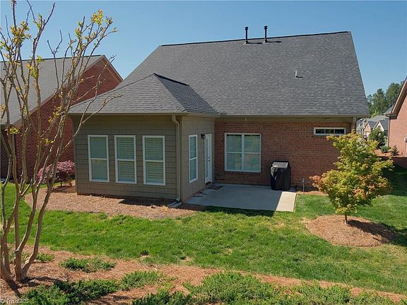 2nd image of 303 Kinloch Dr