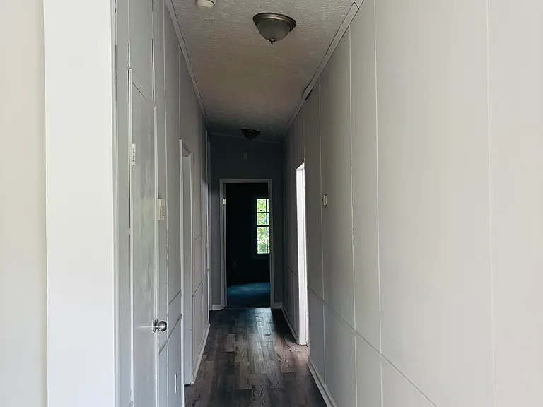 362 Wilson St S — Photo 15