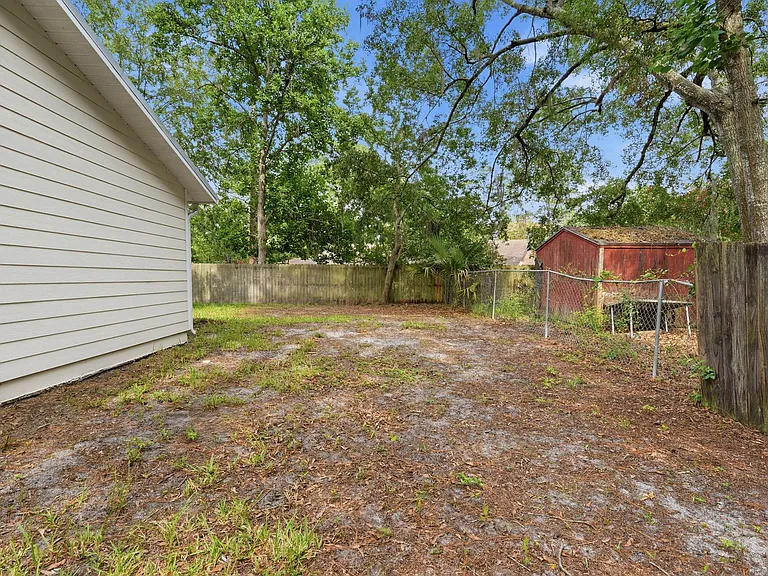 3425 NW 22nd Dr — Photo 22