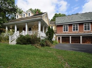 197 Village Rd, Green Village, NJ 07935