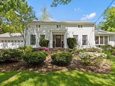 8 Prospect Road, Centerport, NY, 11721