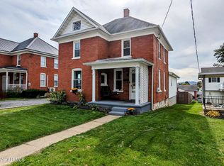 532 Maple St, Roaring Spring, PA 16673